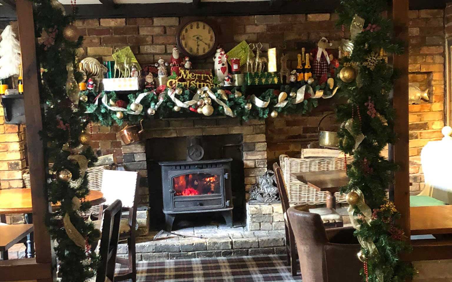 ChristmasPub_George&Dragon
